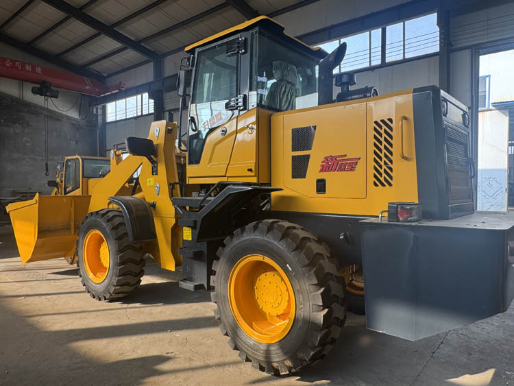 Pá carregadora de quatro rodas, pá carregadora pequena