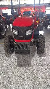 Trator de Rodas Trator de Rodas